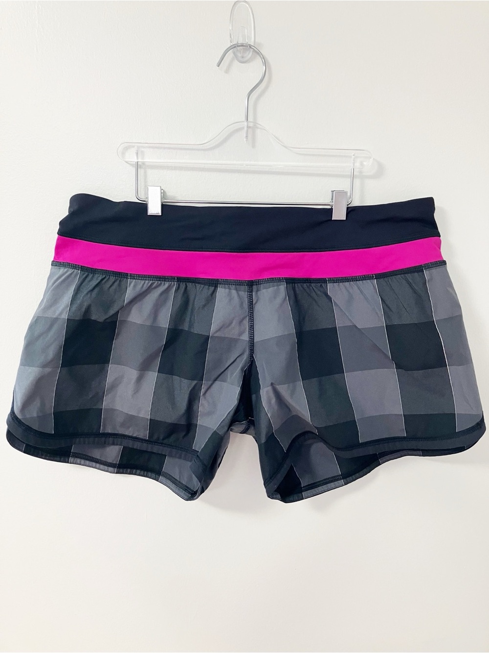 Lululemon | Gingham Plaid Groovy Run Shorts 8 Athletic Running Summer Workout